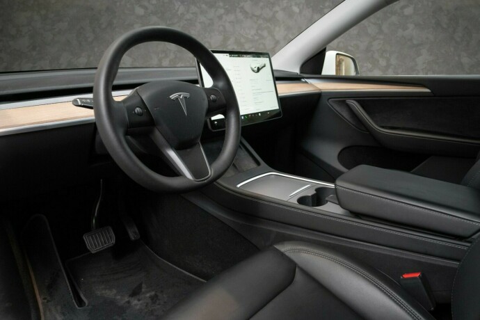tesla-model-y-elektrisitet-2023-big-26