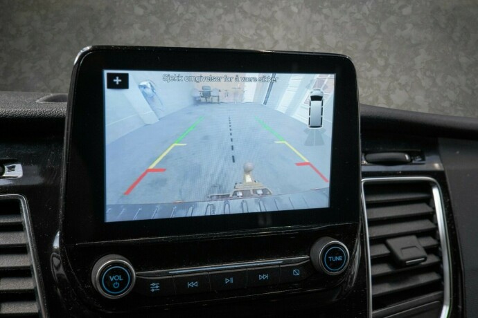 ford-transit-custom-diesel-2018-big-18