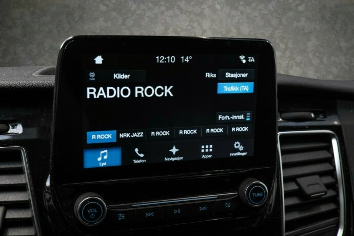 ford-transit-custom-diesel-2018-big-19