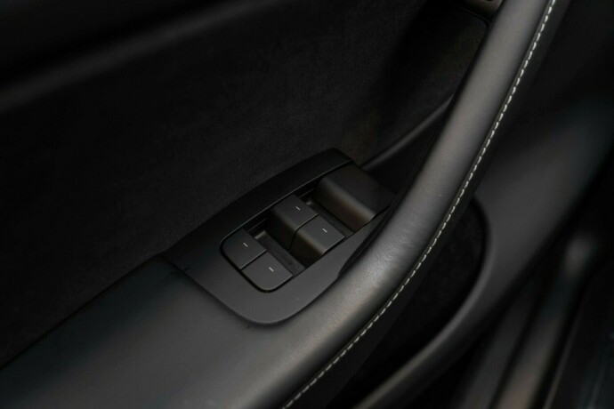 tesla-model-y-elektrisitet-2023-big-23