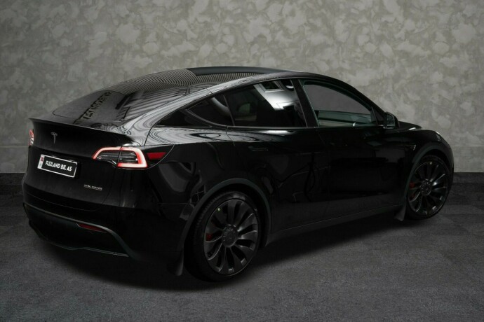 tesla-model-y-elektrisitet-2023-big-12