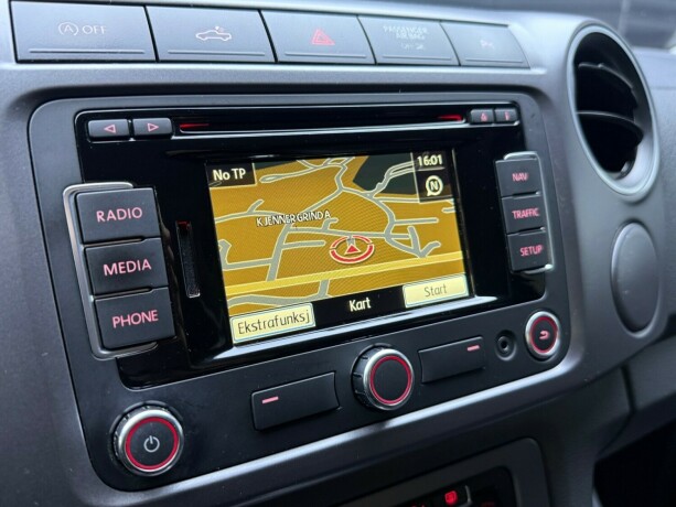 volkswagen-amarok-diesel-2016-big-17