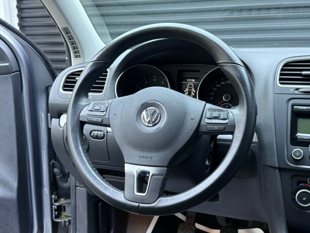 volkswagen-golf-bensin-2011-big-12