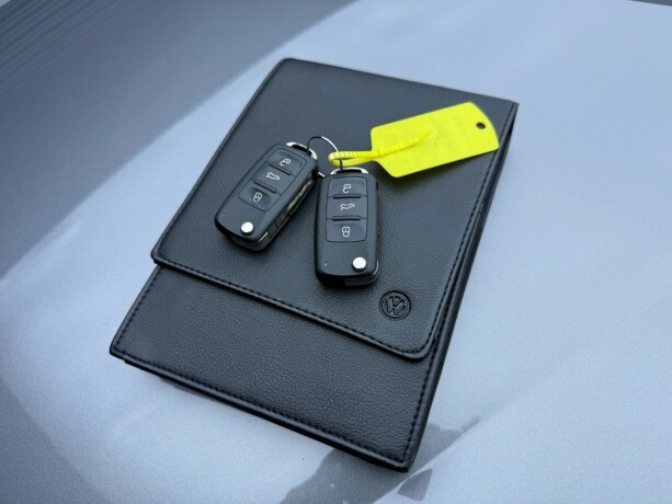 volkswagen-golf-bensin-2011-big-27