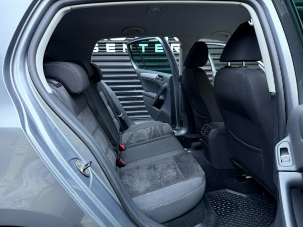 volkswagen-golf-bensin-2011-big-23