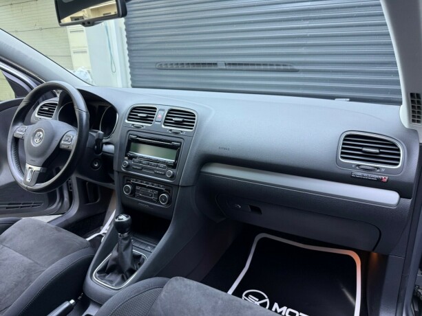volkswagen-golf-bensin-2011-big-11