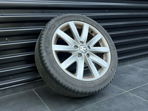 volkswagen-golf-bensin-2011-big-25