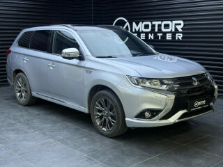 Mitsubishi | Outlander | Elektrisitet+bensin | 2017
