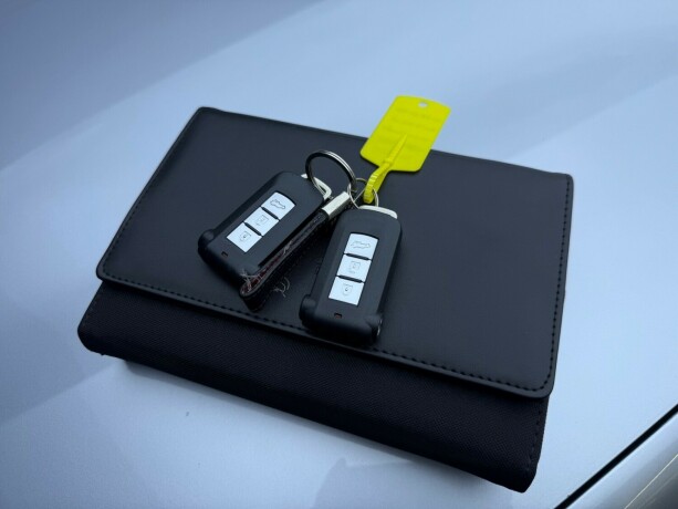 mitsubishi-outlander-elektrisitetbensin-2017-big-33