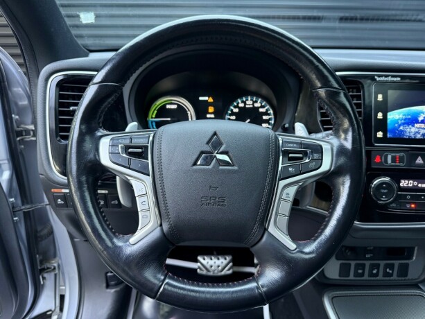 mitsubishi-outlander-elektrisitetbensin-2017-big-13