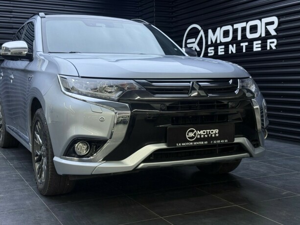 mitsubishi-outlander-elektrisitetbensin-2017-big-4