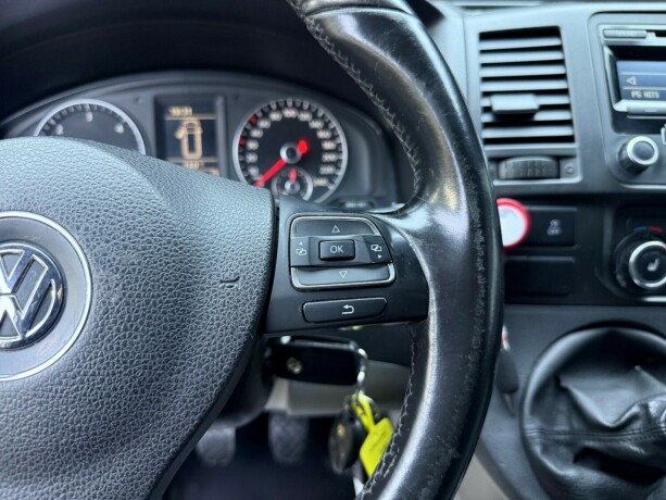 volkswagen-transporter-diesel-2013-big-14