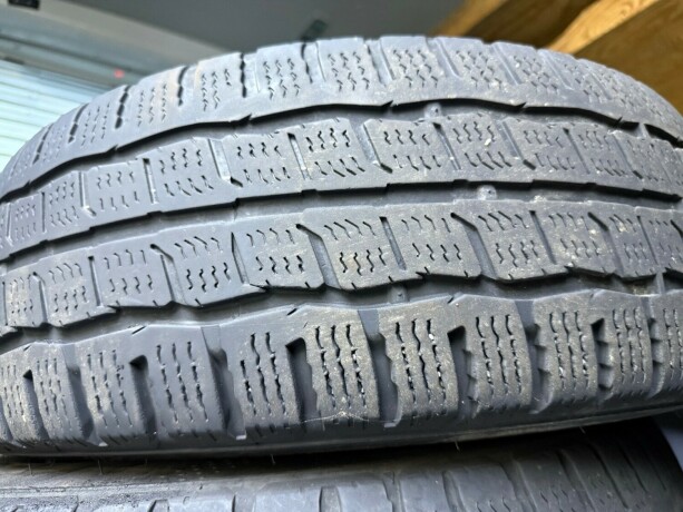 volkswagen-transporter-diesel-2013-big-24