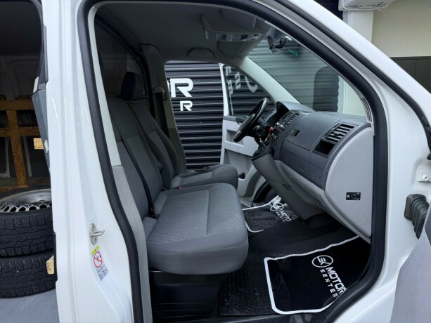 volkswagen-transporter-diesel-2013-big-20