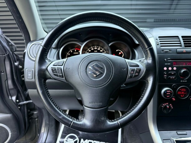 suzuki-grand-vitara-diesel-2012-big-14