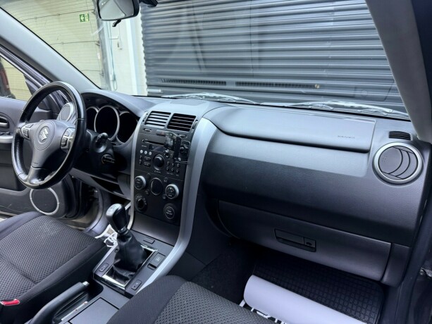 suzuki-grand-vitara-diesel-2012-big-11