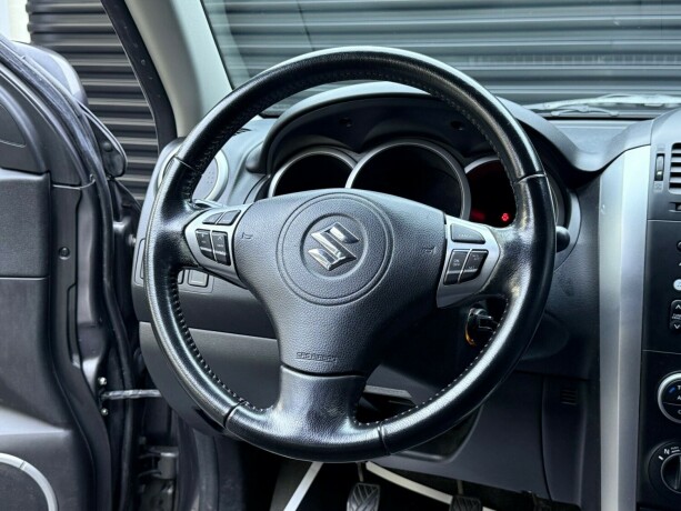 suzuki-grand-vitara-diesel-2012-big-13