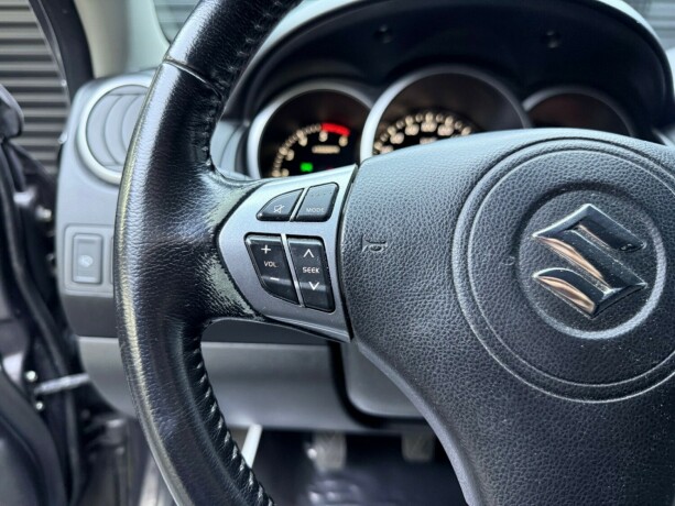 suzuki-grand-vitara-diesel-2012-big-15