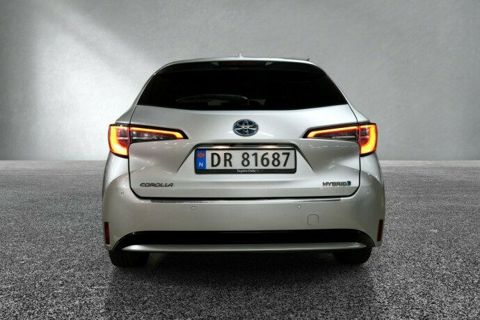 toyota-corolla-elektrisitetbensin-2020-big-3