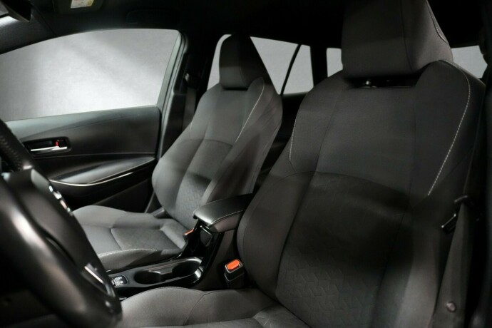 toyota-corolla-elektrisitetbensin-2020-big-16