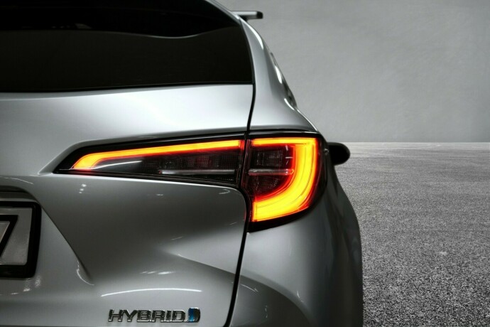 toyota-corolla-elektrisitetbensin-2020-big-9