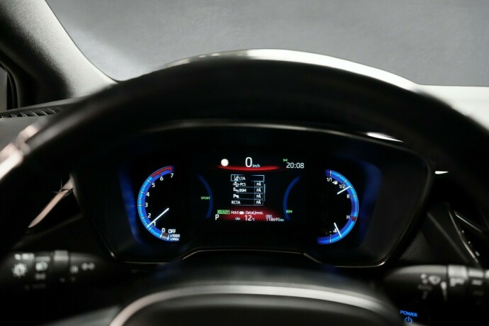 toyota-corolla-elektrisitetbensin-2020-big-12