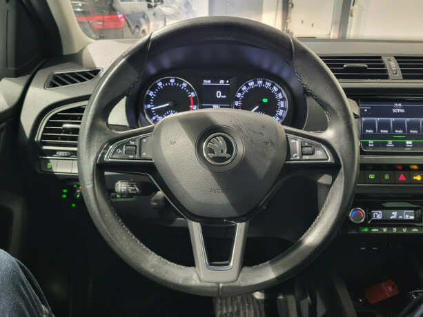 skoda-fabia-bensin-2017-big-10