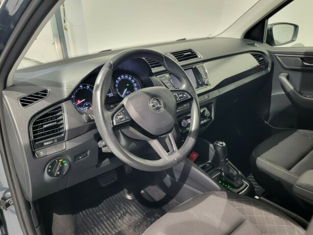 skoda-fabia-bensin-2017-big-9