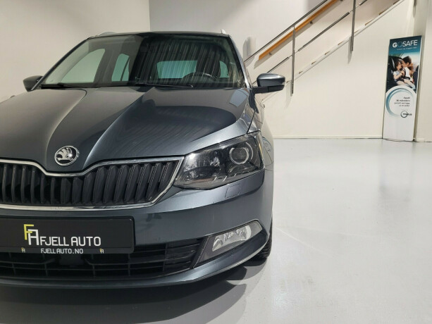 skoda-fabia-bensin-2017-big-2