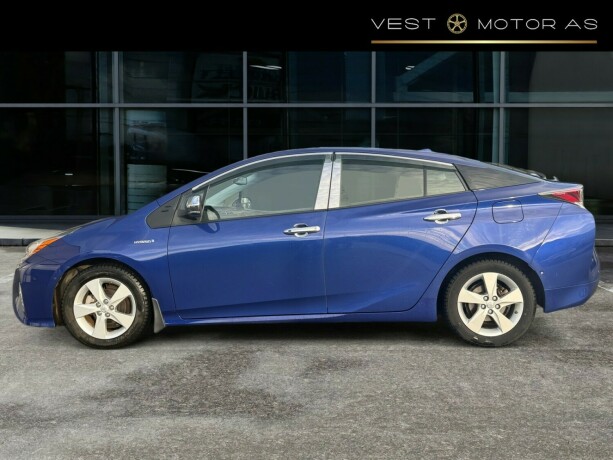 toyota-prius-elektrisitetbensin-2017-big-3