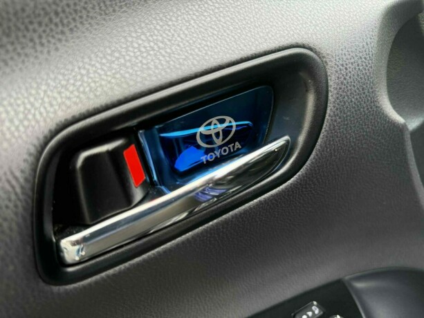 toyota-prius-elektrisitetbensin-2017-big-28