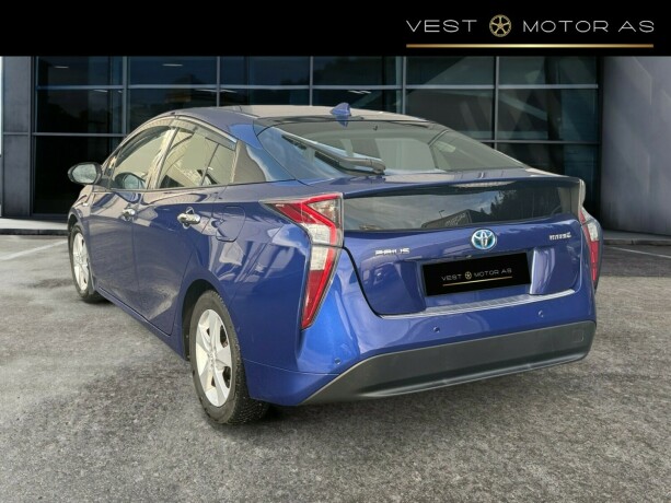 toyota-prius-elektrisitetbensin-2017-big-4