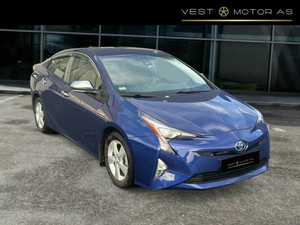 toyota-prius-elektrisitetbensin-2017-big-0