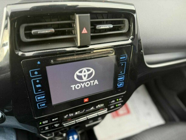 toyota-prius-elektrisitetbensin-2017-big-22