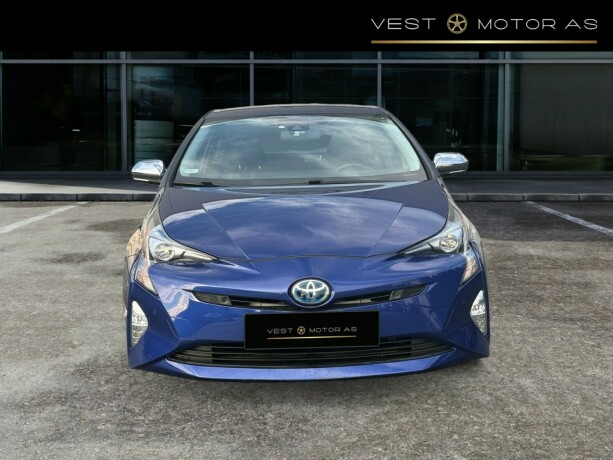 toyota-prius-elektrisitetbensin-2017-big-1