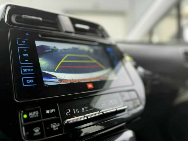 toyota-prius-elektrisitetbensin-2017-big-25