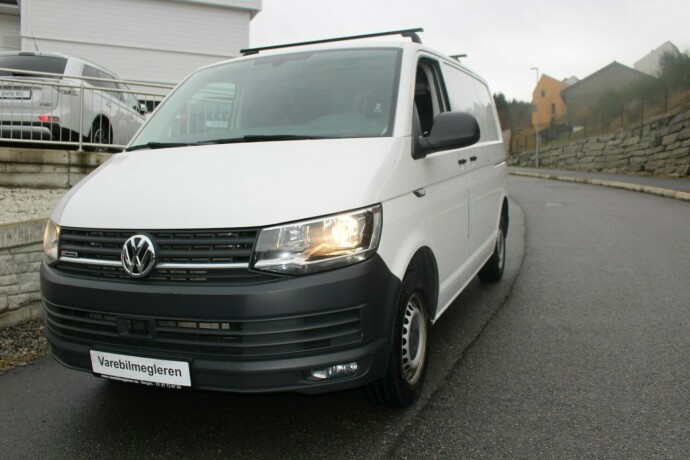 volkswagen-transporter-diesel-2018-big-1