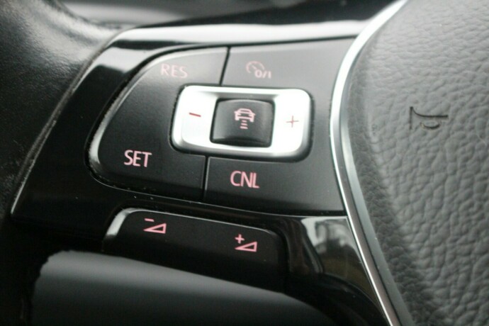 volkswagen-transporter-diesel-2018-big-14