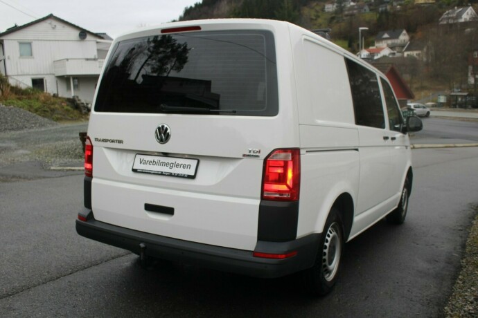 volkswagen-transporter-diesel-2018-big-3