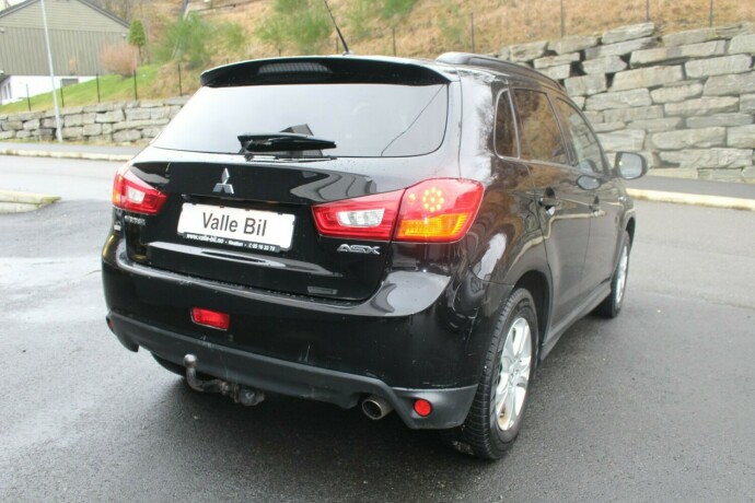 mitsubishi-asx-bensin-2013-big-3