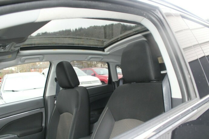 mitsubishi-asx-bensin-2013-big-5