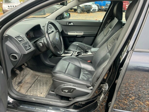 volvo-v50-diesel-2007-big-8