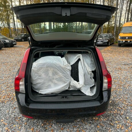 volvo-v50-diesel-2007-big-19