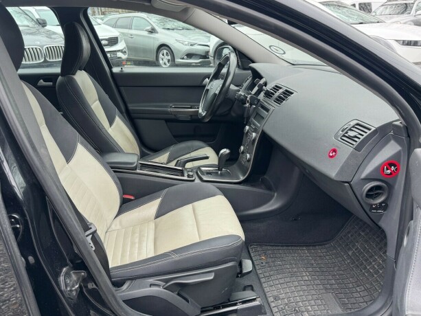 volvo-v50-diesel-2008-big-28