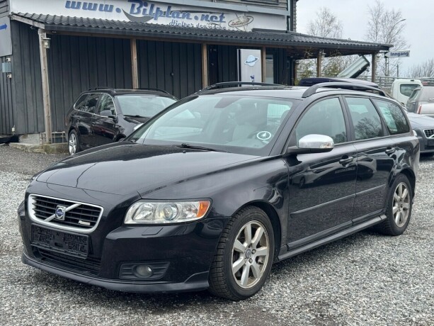 volvo-v50-diesel-2008-big-22
