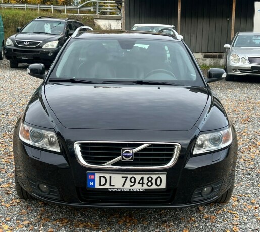 volvo-v50-diesel-2007-big-1