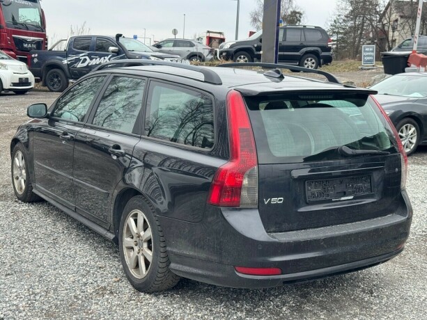 volvo-v50-diesel-2008-big-26