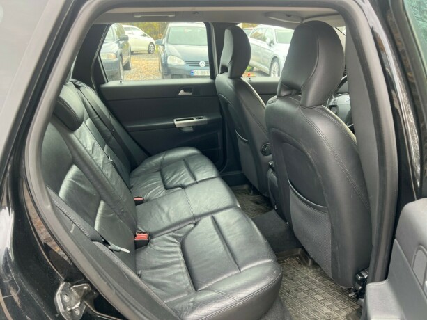 volvo-v50-diesel-2007-big-11