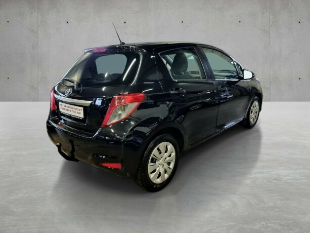 toyota-yaris-bensin-2013-big-5