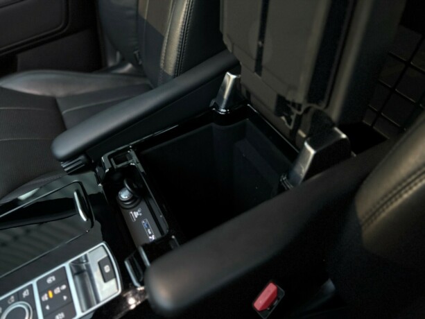 land-rover-discovery-diesel-2020-big-40